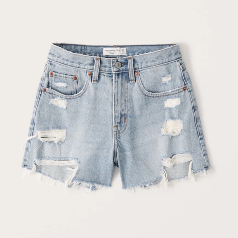Abercrombie & Fitch Mid Rise Boyfriend Short Curve